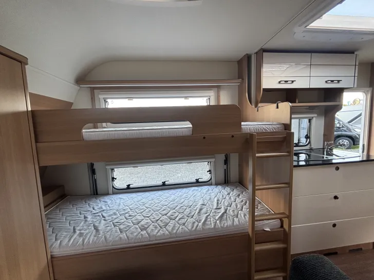 Fahrzeugbild LMC Style 500 K Lift| Queensbett Mover Autark #9