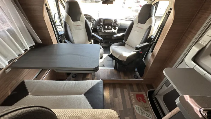 Fahrzeugbild Weinsberg CaraCompact 600 MEG EDITION [PEPPER] Mietfahrzeug Verfügbar 11.2026 #9
