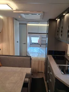 Fahrzeugbild Hobby De Luxe 540 KMFe - Stockbetten #9