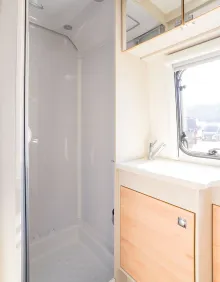 Fahrzeugbild Dethleffs Nomad 650 RQT ***NEUWERTIG / VOLLAUSSTATTUNG*** #11