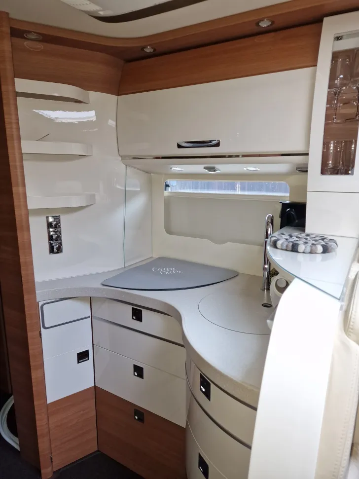 Fahrzeugbild Carthago chic c-line I 4.9 LE L Hervorragend gepfleg #6