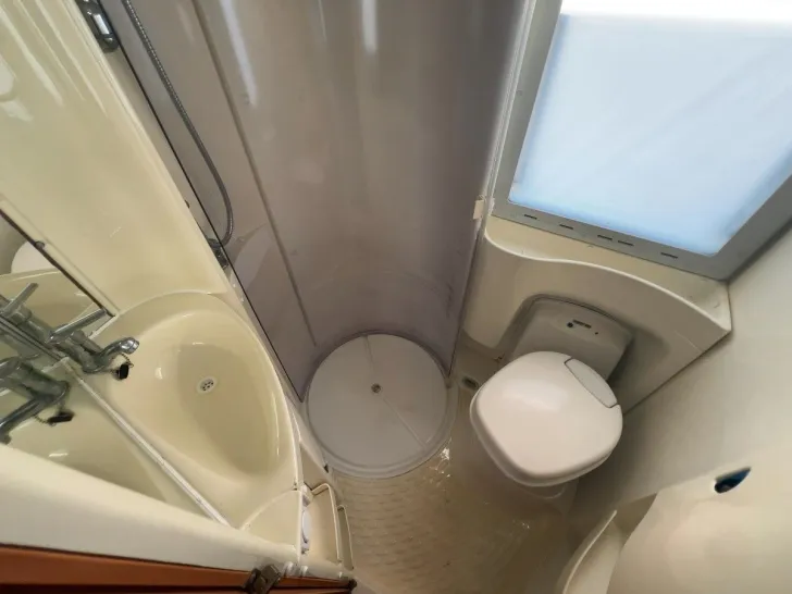 Fahrzeugbild Knaus Sun Traveller 705 LG/Festbett/Garage/Solar/Mark. #16