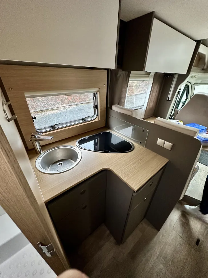 Fahrzeugbild LMC Tourer Lift H 730 G mit Winterpaket #10