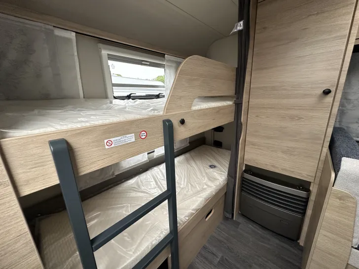 Fahrzeugbild Weinsberg CaraOne 500 FDK Mietfahrzeug Verfügbar 11.2026 #12