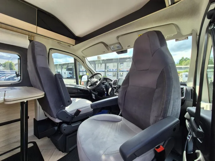 Fahrzeugbild Chausson Van Sweet Line V697 Arctic/Automatik/Lithium #12