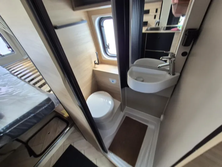 Fahrzeugbild Chausson Van Sweet Line V697 Arctic/Automatik/Lithium #22