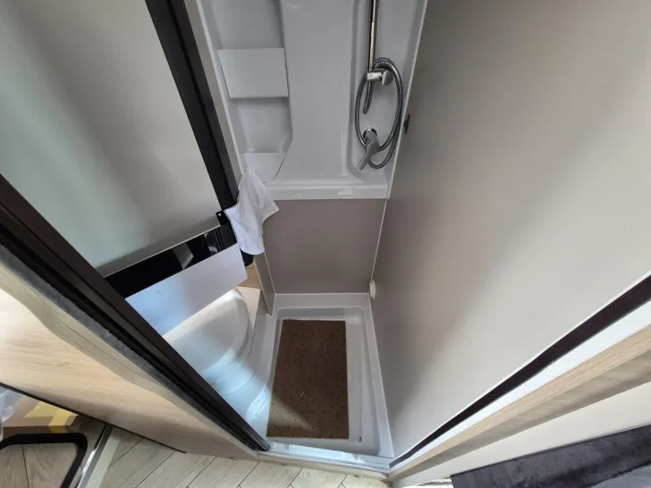 Fahrzeugbild Chausson Van Sweet Line V697 Arctic/Automatik/Lithium #24