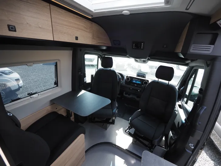 Fahrzeugbild Pössl Roadstar XT, Mercedes Sprinter 4x4, Premiump. #8