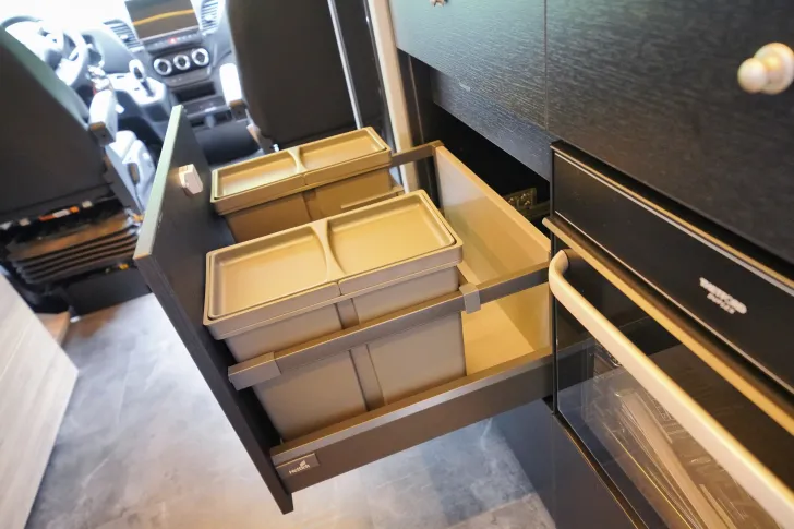 Fahrzeugbild RJH Ambition #15