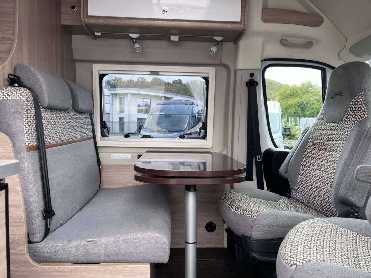 Fahrzeugbild Laika Kosmo 6.4, wie Pössl Roadcruiser B, Markise #8