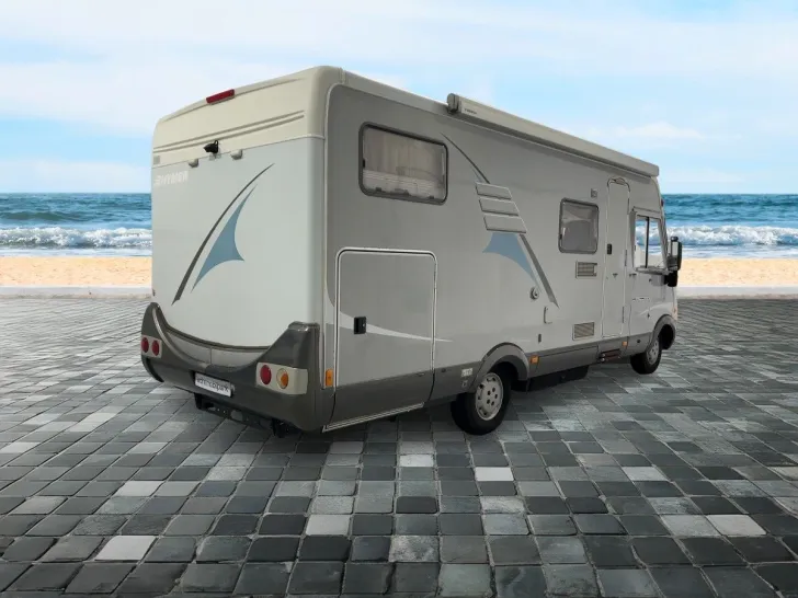 Fahrzeugbild Hymer B 674 / Einzelbetten / Hubbett / Garage #4