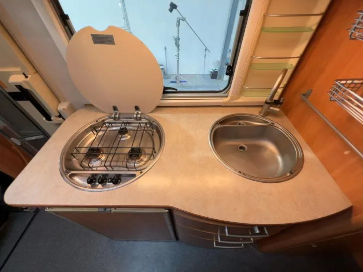Fahrzeugbild Hymer B 674 / Einzelbetten / Hubbett / Garage #14