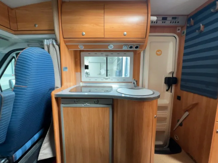 Fahrzeugbild Bürstner Marano T 590/Festbett/Klima/Markise/TÜV 9-2027!! #11