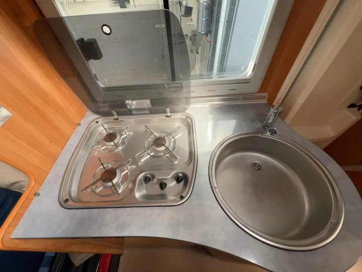 Fahrzeugbild Bürstner Marano T 590/Festbett/Klima/Markise/TÜV 9-2027!! #12