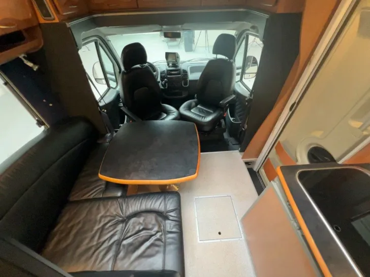 Fahrzeugbild Eura Mobil Contura 742 EB/Einzelbetten/Garage/Solar/Markise #8