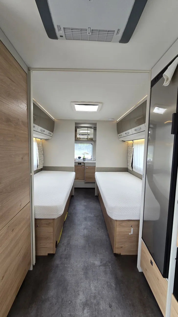 Fahrzeugbild Dethleffs Nomad 560 RET Top Ausstattung, Win #10