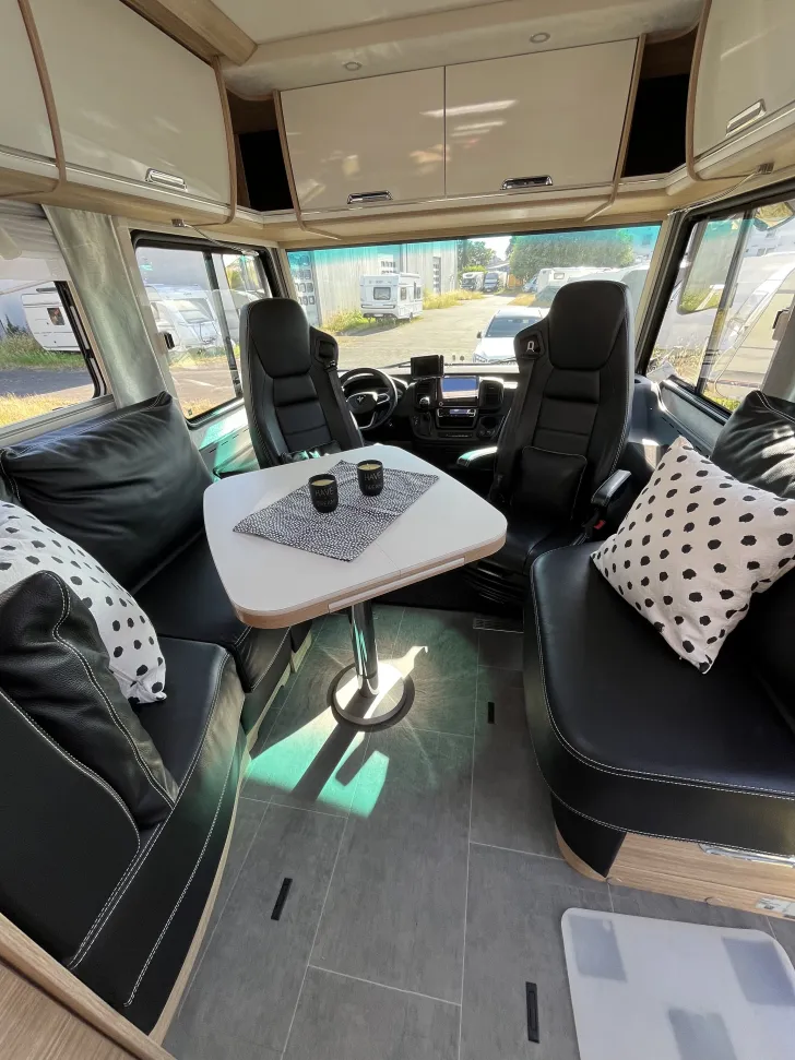 Fahrzeugbild Niesmann + Bischoff Arto 88 LF Hubstützen, Garanti #5