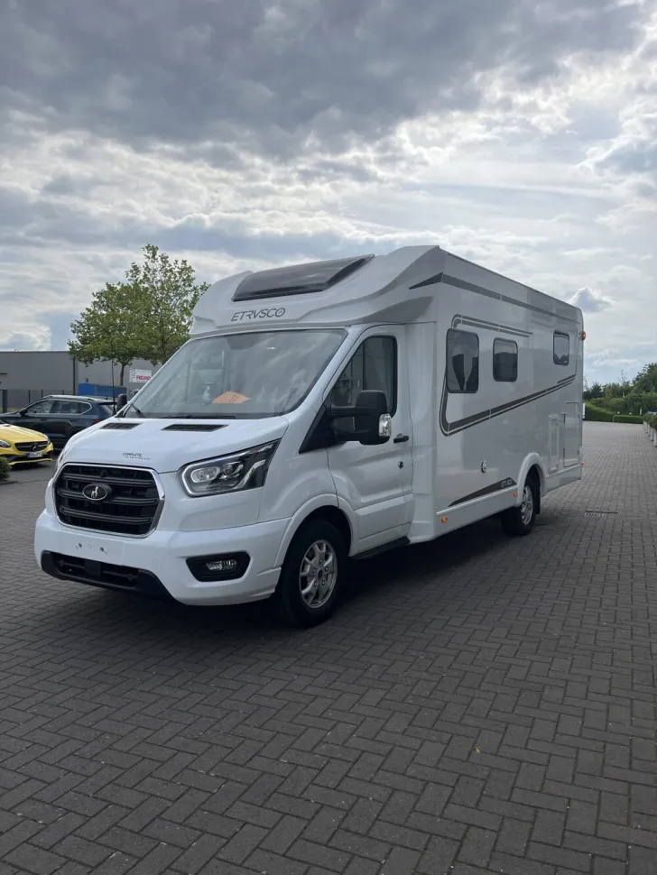 Fahrzeugbild Etrusco T Ford 7.3 SF #3