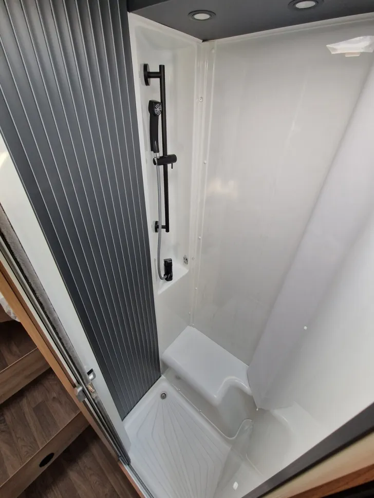 Fahrzeugbild Knaus L!VE TI PLATINUM SELECTION 650 MEG #28