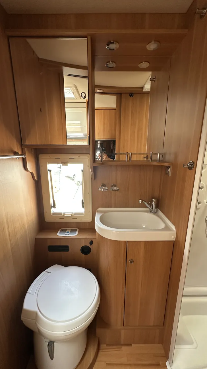 Fahrzeugbild Laika Ecovip 710 SAT -Anlage + TV #24