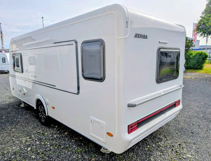 Fahrzeugbild Hymer Eriba Novaline 485 1.800 kg, AL-KO Mover Mammut #4