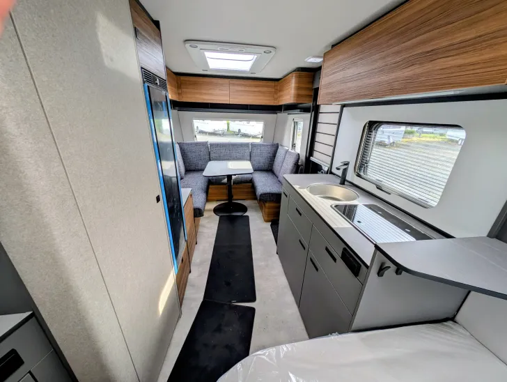 Fahrzeugbild Hymer Eriba Novaline 485 1.800 kg, AL-KO Mover Mammut #6