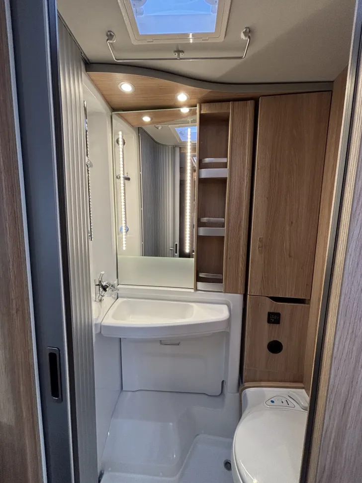 Fahrzeugbild Knaus Sky TI 650 MEG IC-Line Vollausstattung! Aut. #7
