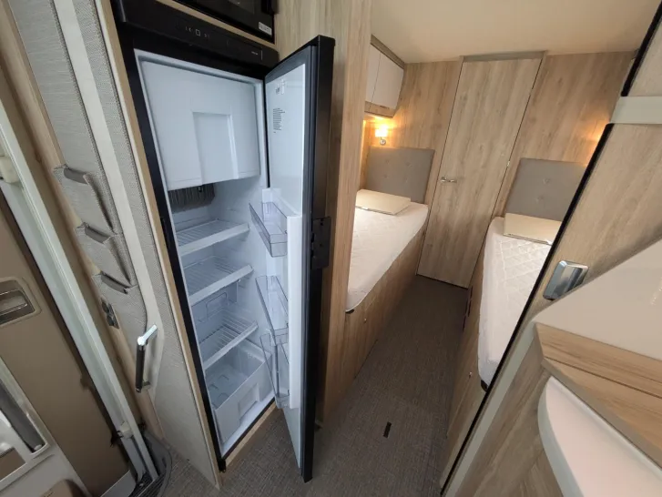 Fahrzeugbild Eura Mobil Integra Line 730 EF verfügbar nach Absprache!160PS/Autom/Backofen/SAT/TV/Fahrradträger #16