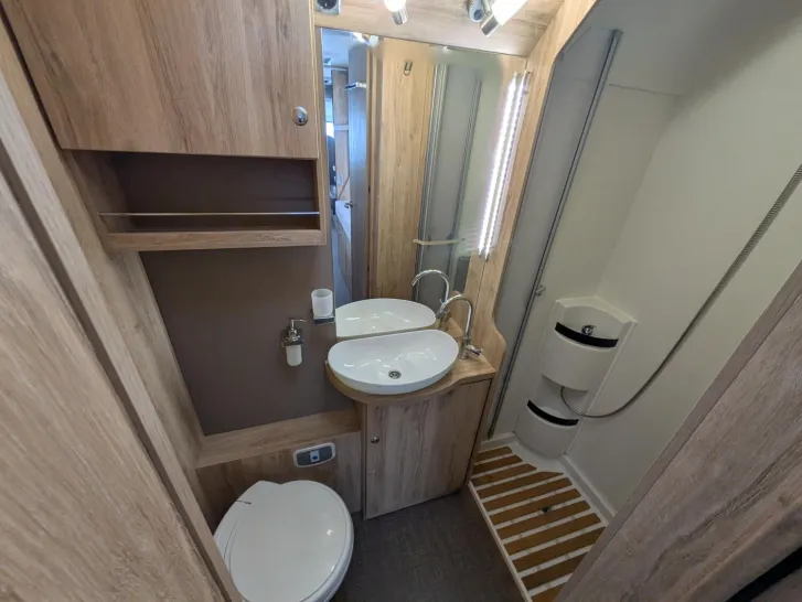 Fahrzeugbild Eura Mobil Integra Line 730 EF verfügbar nach Absprache!160PS/Autom/Backofen/SAT/TV/Fahrradträger #21