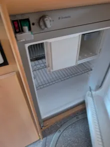 Fahrzeugbild Pössl Van ROADMASTER L 3,5 t Hubbett #18