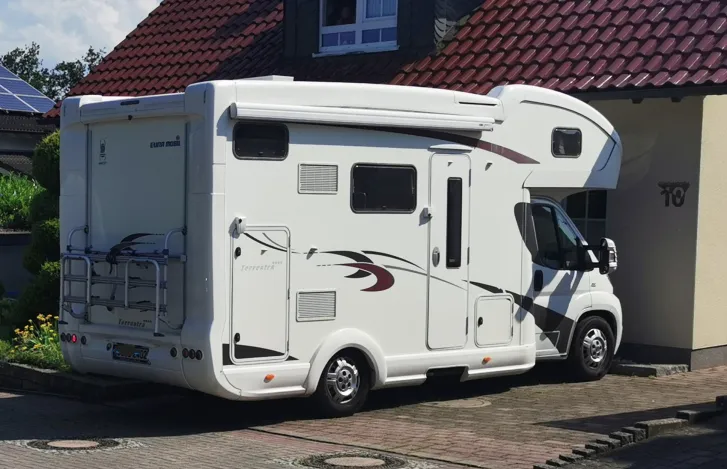 Fahrzeugbild Eura Mobil Terrestra A 640 VB gepflegt #5
