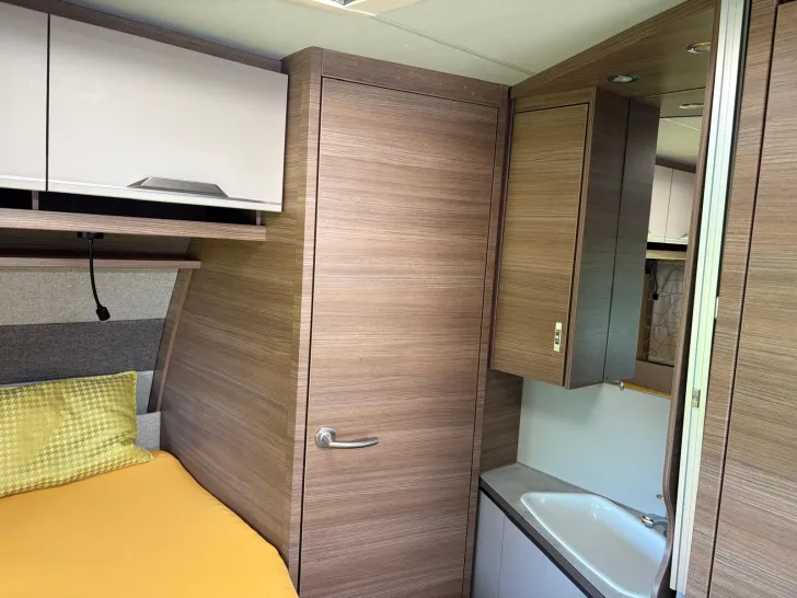 Fahrzeugbild Knaus Sport 450 FU ePOWER SELECTION Neuwertig #6