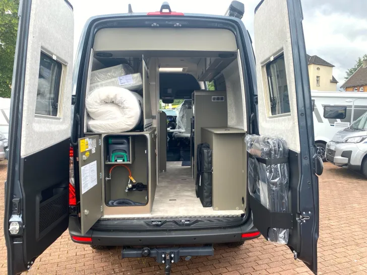 Fahrzeugbild Hymer Grand Canyon S CrossOver 600 Clesana Toilette #20