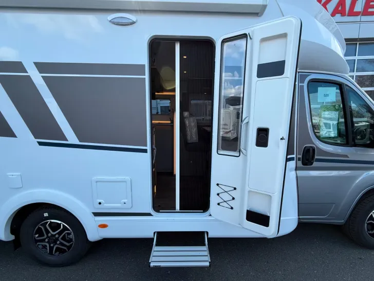 Fahrzeugbild Carado T 328 #18