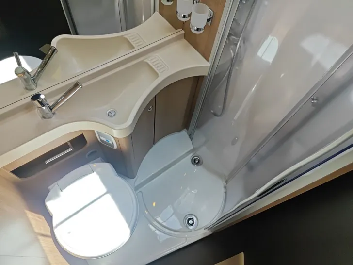 Fahrzeugbild Carthago C1-tourer T 143 KB LE comfort Mercedes #15