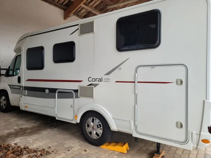 Grundriss Tag Adria Coral S 600 SL