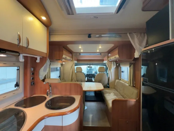 Fahrzeugbild Rapido 776 FF/Festbett+Hubbett/Klima/Solar/Markise #9