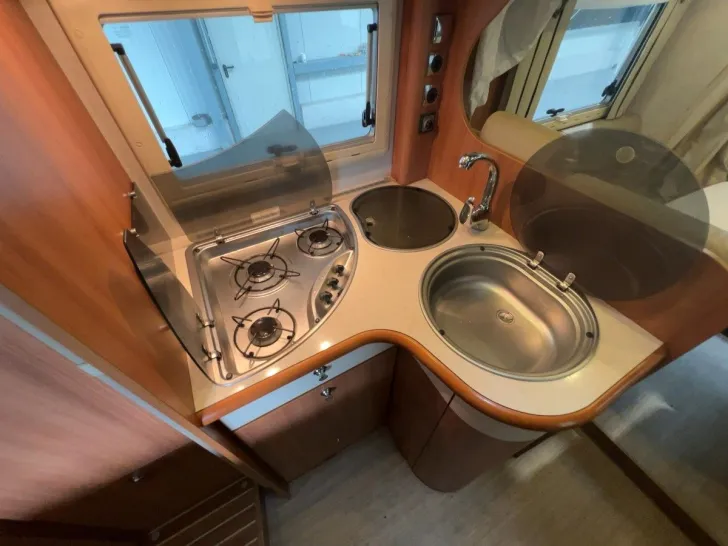 Fahrzeugbild Rapido 776 FF/Festbett+Hubbett/Klima/Solar/Markise #14