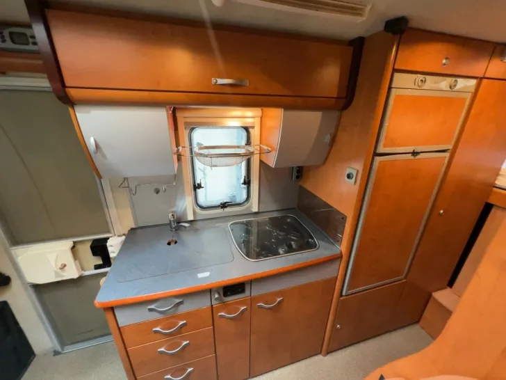 Fahrzeugbild Niesmann + Bischoff ARTO 64 E/Festbett/Hubbett/Garage/Markise #13