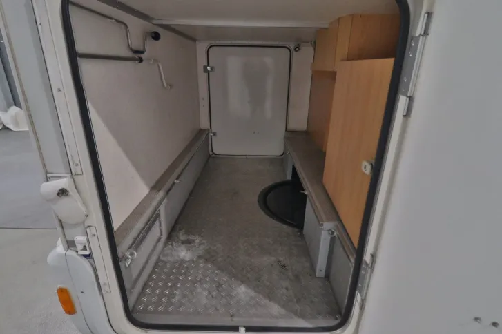 Fahrzeugbild Rotec 5850 TI/Festbett/Garage/Solar/SAT #6