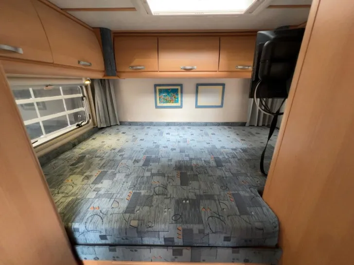 Fahrzeugbild Rotec 5850 TI/Festbett/Garage/Solar/SAT #12