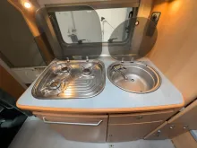 Fahrzeugbild Rotec 5850 TI/Festbett/Garage/Solar/SAT #14