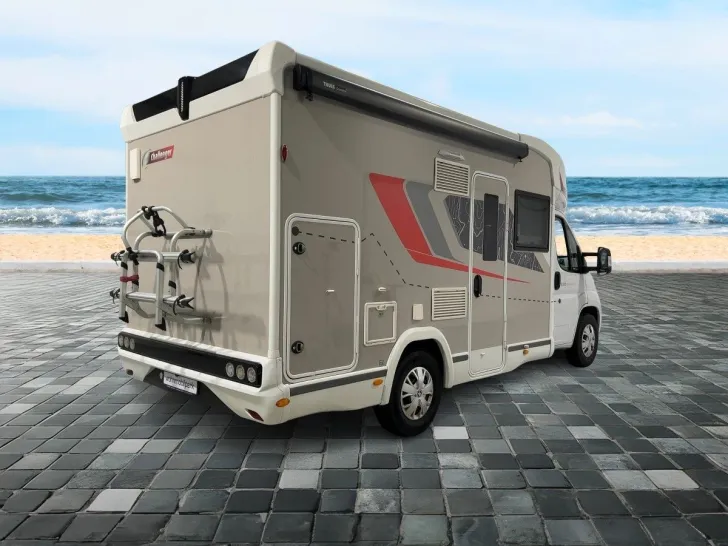 Fahrzeugbild Challenger 250 EtapeEdition/Hubbett/FacetoFace/Garage/Solar #4