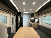 Fahrzeugbild Challenger 250 EtapeEdition/Hubbett/FacetoFace/Garage/Solar #10