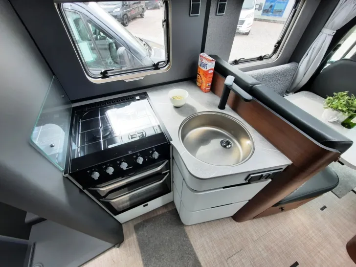 Fahrzeugbild Hymer B-Klasse MC T 680 Sale 15.820,- € sparen #11