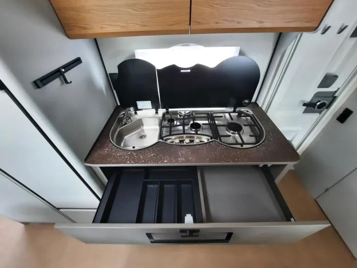 Fahrzeugbild Bürstner B66 560 TK Verfüg./Sparen Sie 4.630,- € #16