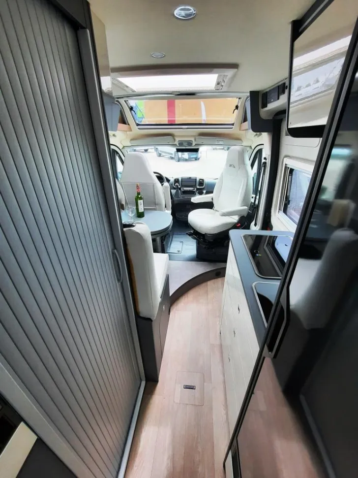 Fahrzeugbild Laika Kosmo Supremo Arancio Sicilia Verfüg./Sparen Sie 4.783,- € #4