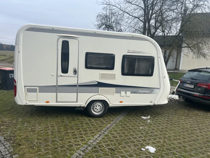 Fahrzeugbild Hobby De Luxe 400 SF Neuwertig #4