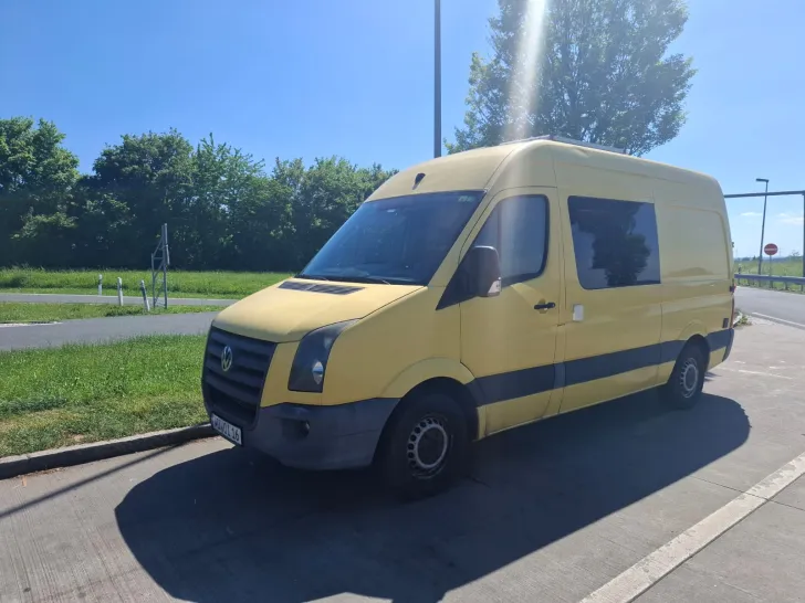 Fahrzeugbild VW Crafter 2.5-l-TDI Sehr schön #1