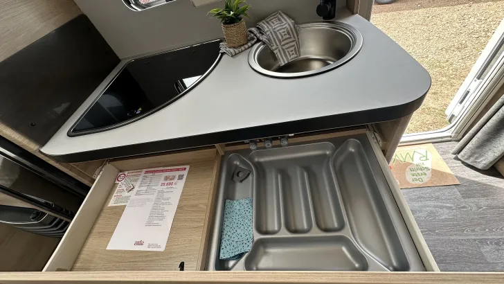 Fahrzeugbild Weinsberg CaraOne EDITION HOT 480 QDK IC -Sondermodell #15